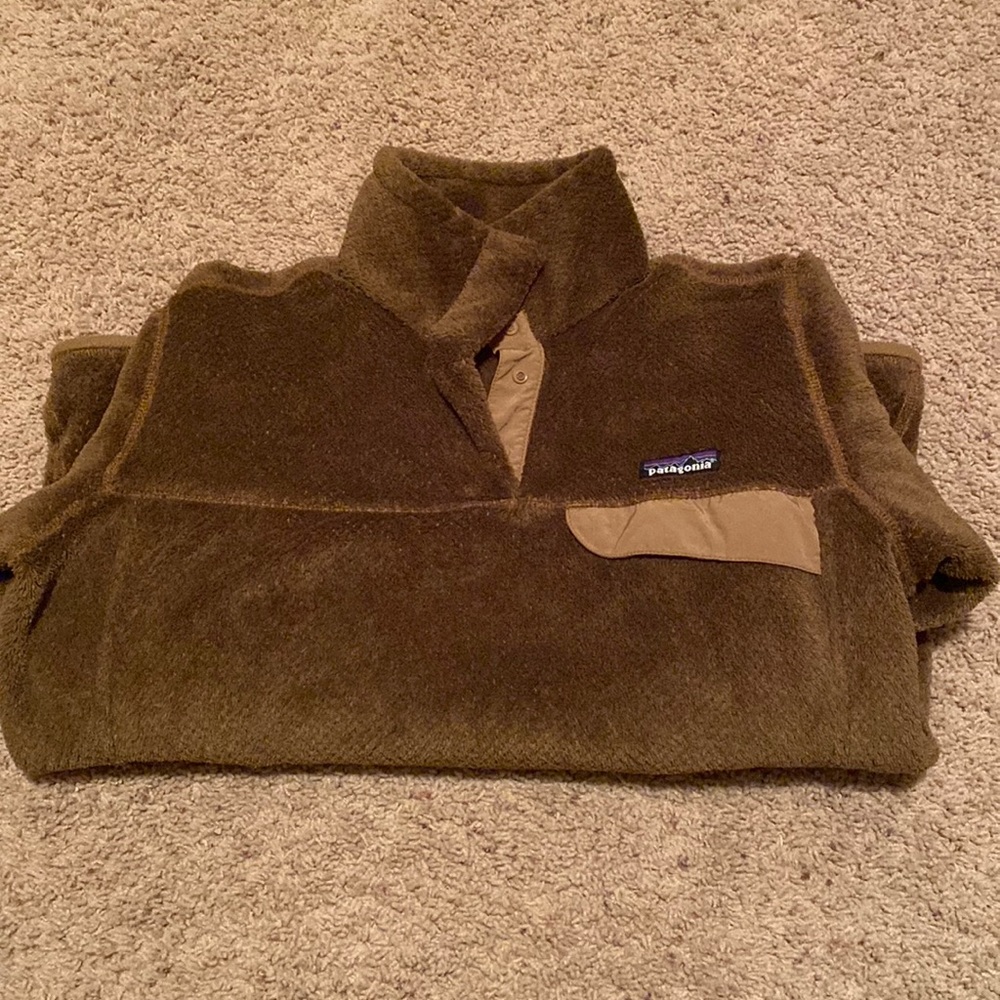 Patagonia brown pullover